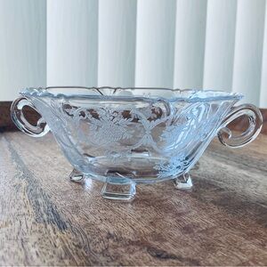 Heisey small etched glass bowl